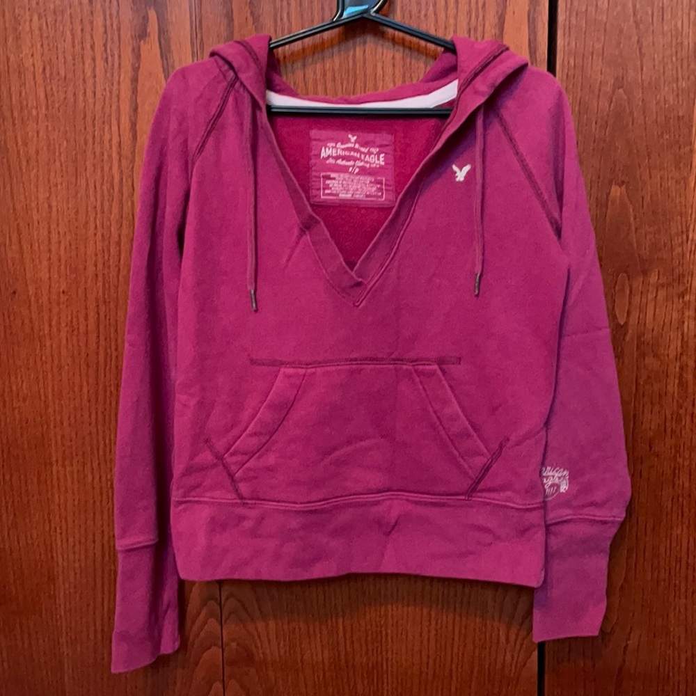 Women’s magenta American Eagle hoodie size XS